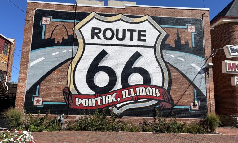 IL_Pontiac-Route66Mural_CreditGeneGray–