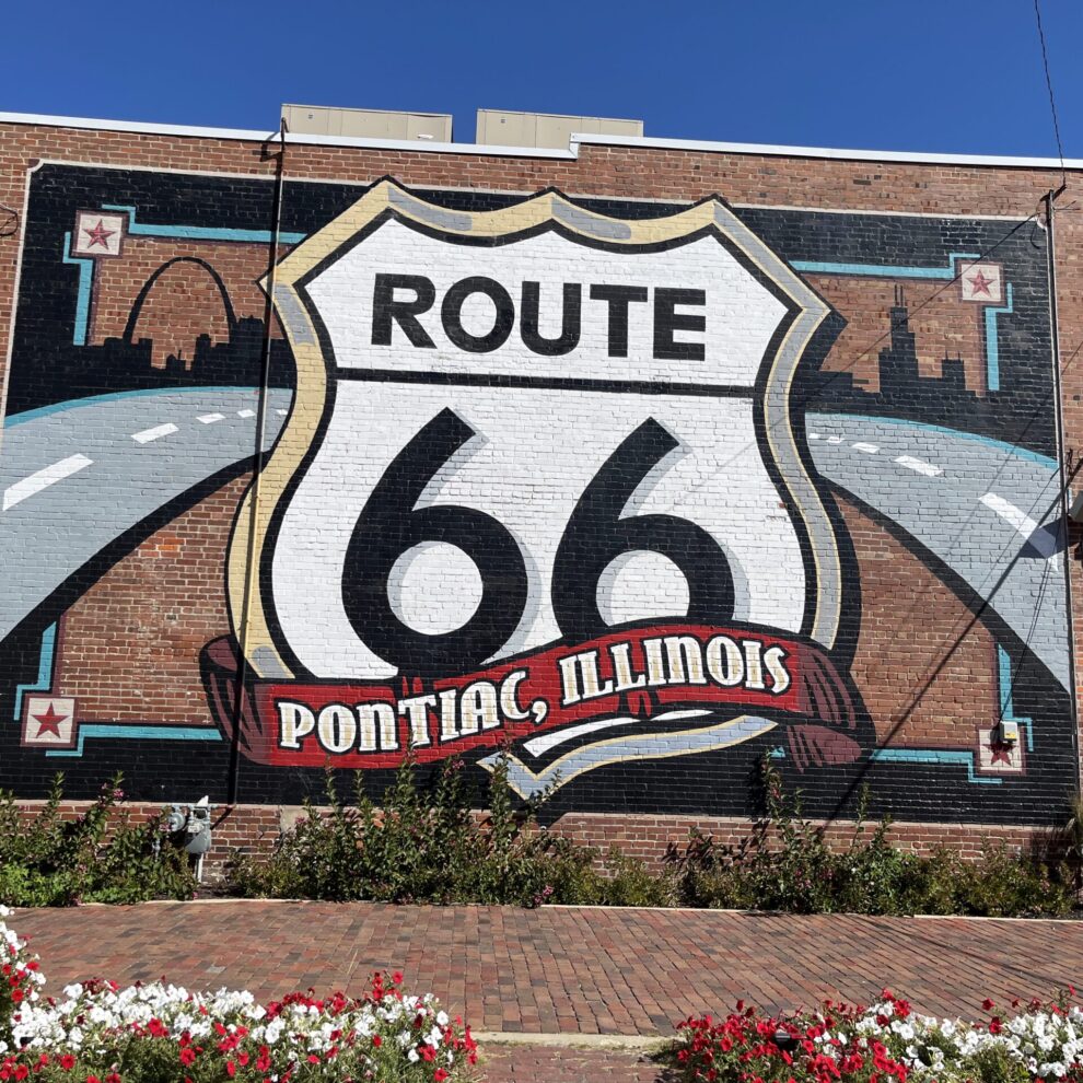 IL_Pontiac-Route66Mural_CreditGeneGray–