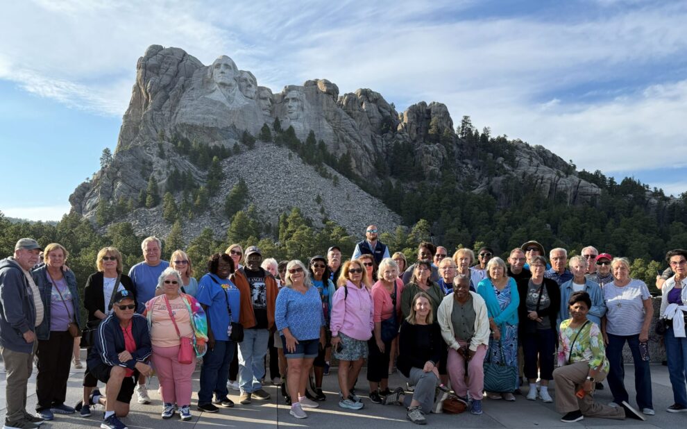 Starr Travelers in front of Mount Rushmore
